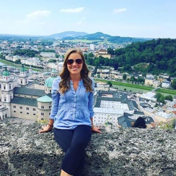 Meet your Posher, Jenna - Picture 1 of 1